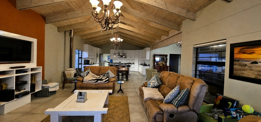 8 Bedroom Property for Sale in Myburgh Park Western Cape
